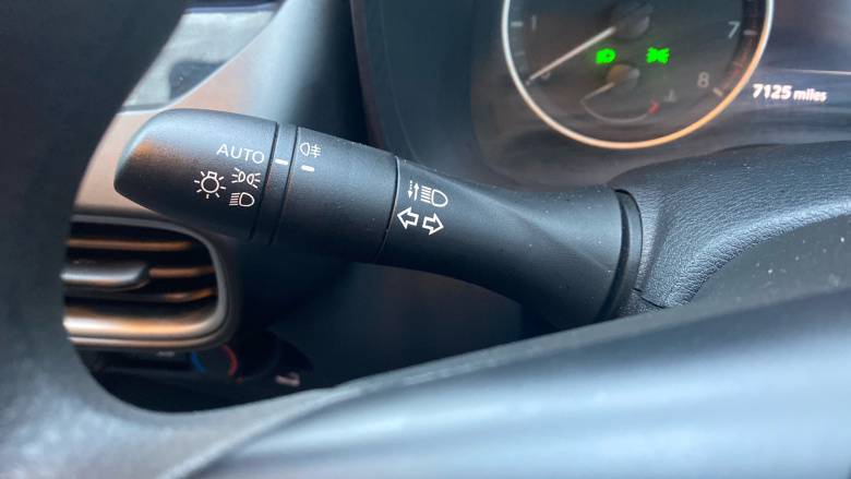 Nissan Juke 1.0 DiG-T Acenta Premium 5dr Petrol Hatchback